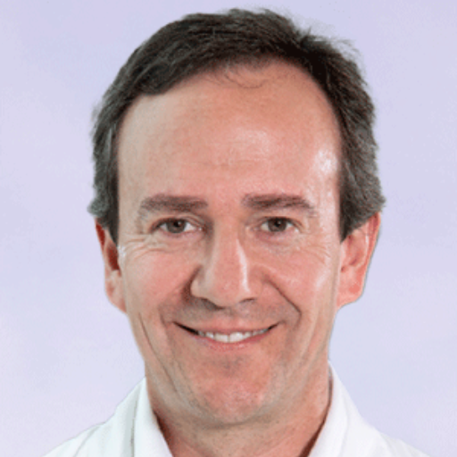 Agenda con el Dr. Marcelo Molina, especialista en Traumatología y Ortopedia en Las Condes y La Dehesa. Tratamientos avanzados para huesos y articulaciones.